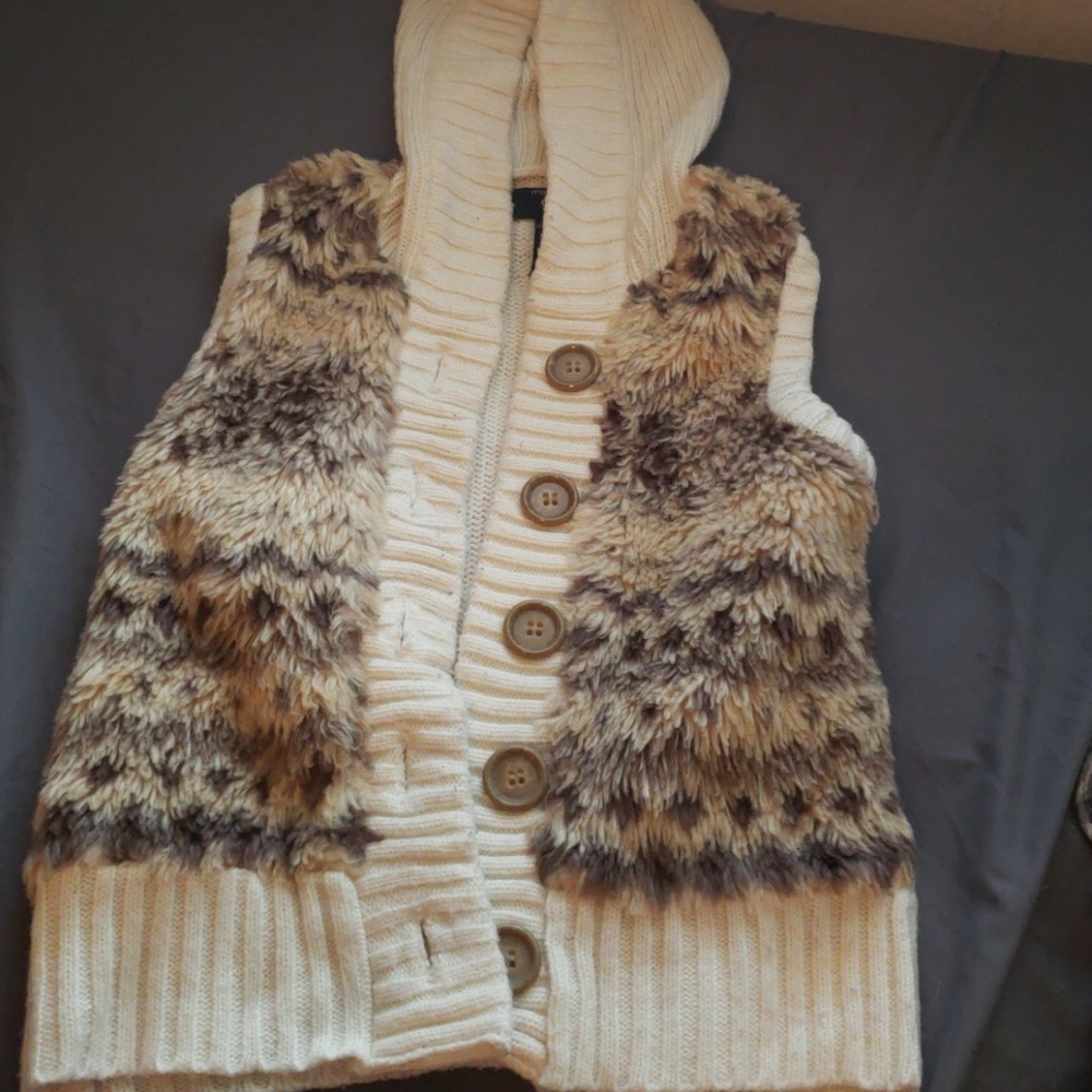 Hooded Sweater Vest